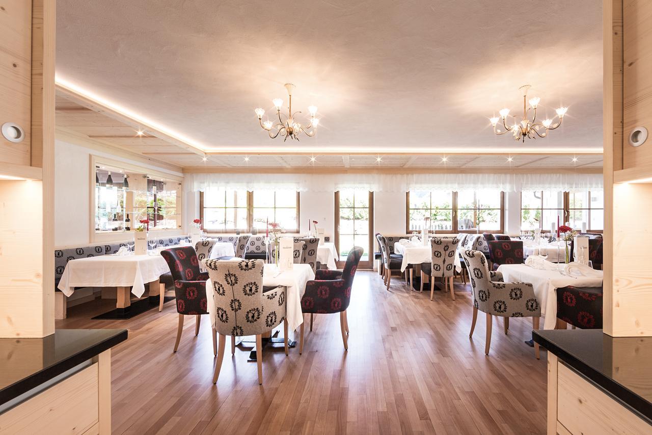 Hotel Messnerwirt Antholz-Mittertal Exteriör bild