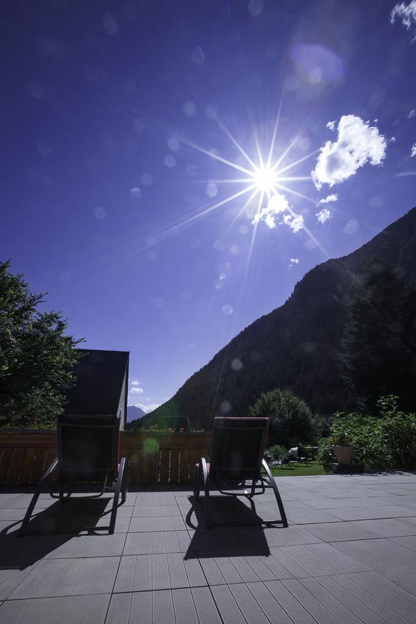 Hotel Messnerwirt Antholz-Mittertal Exteriör bild