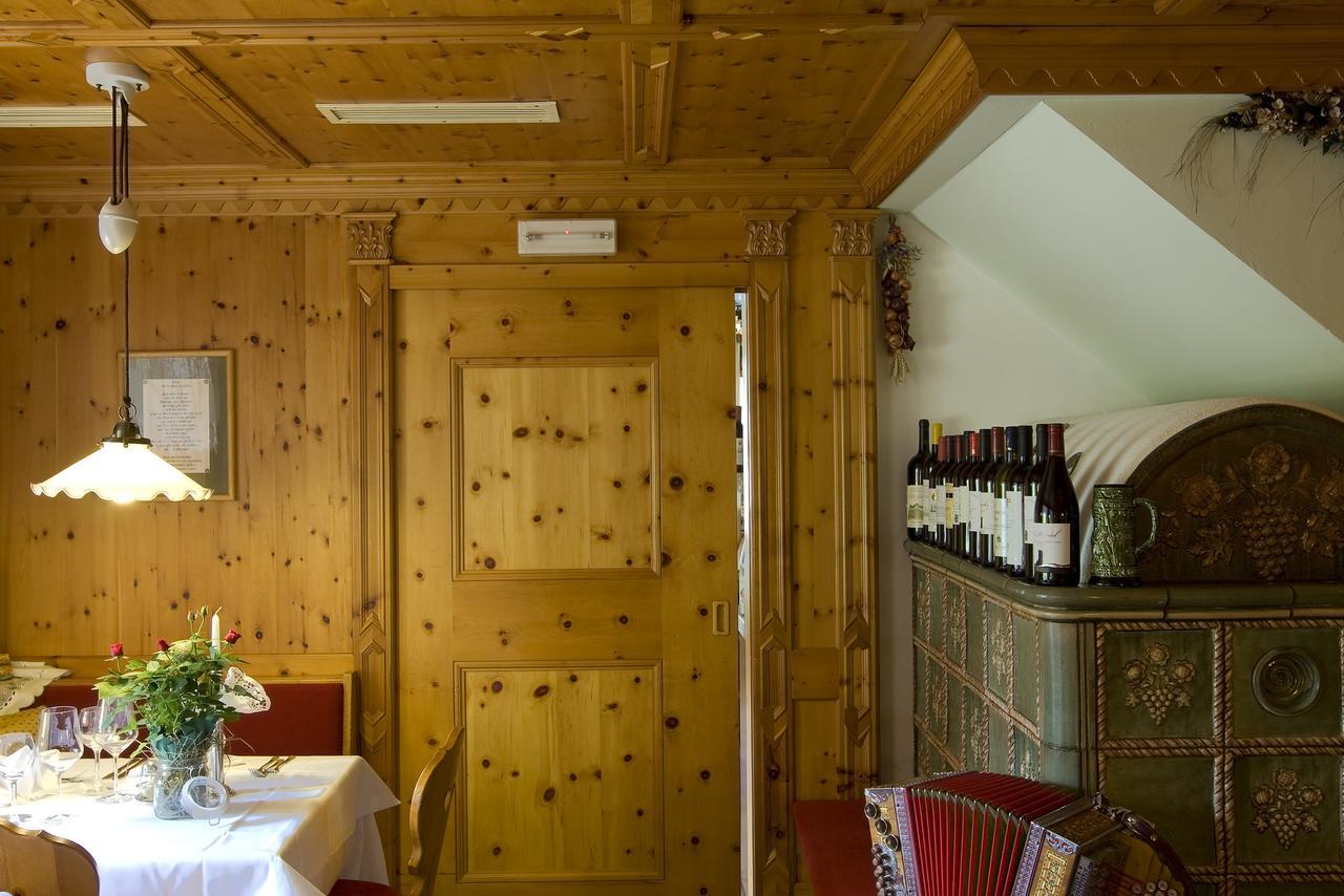 Hotel Messnerwirt Antholz-Mittertal Exteriör bild