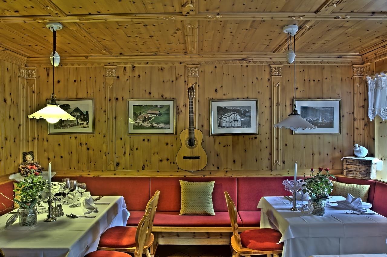Hotel Messnerwirt Antholz-Mittertal Exteriör bild